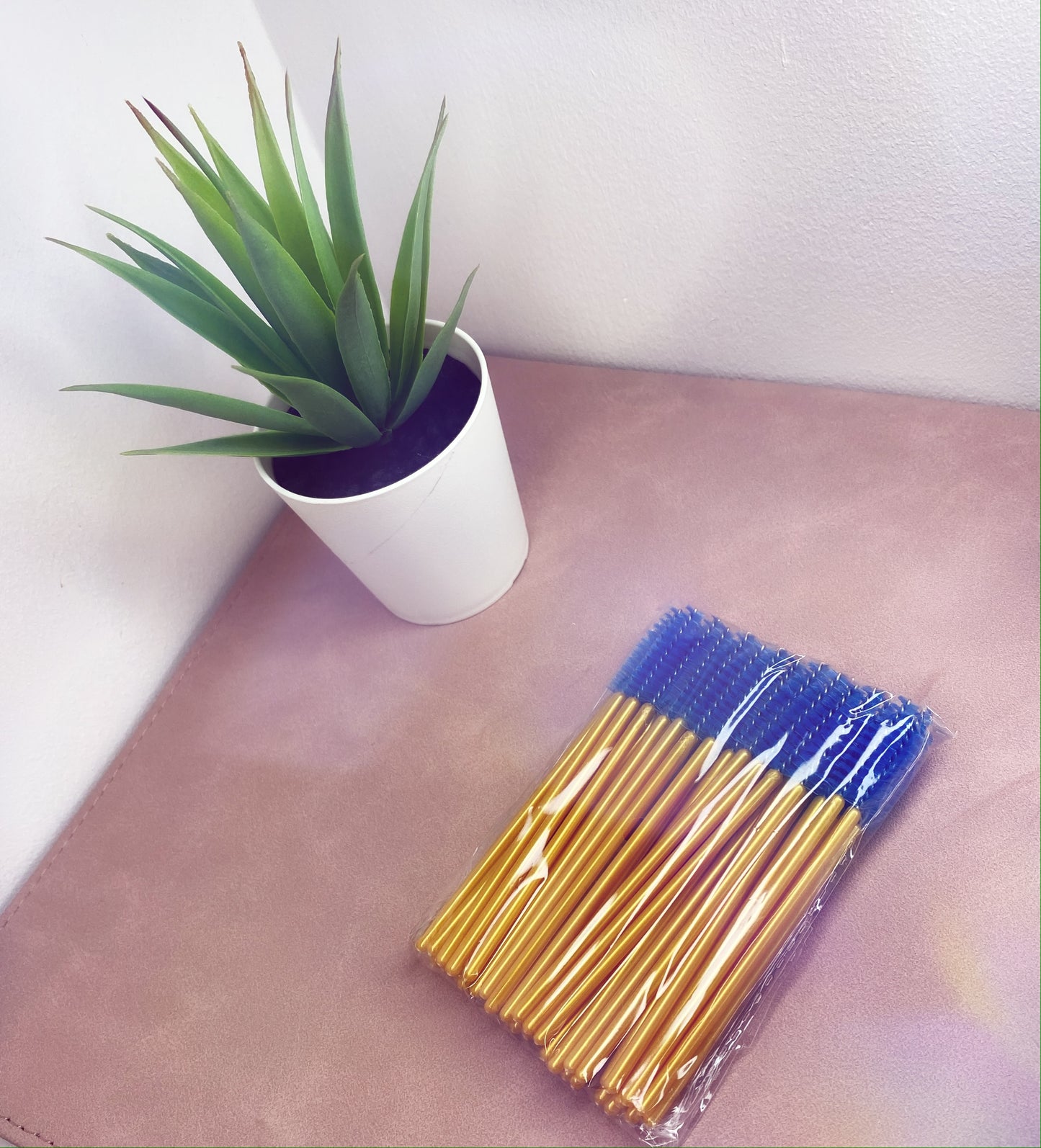 Mascara Brushes - 50 Pack - Gold