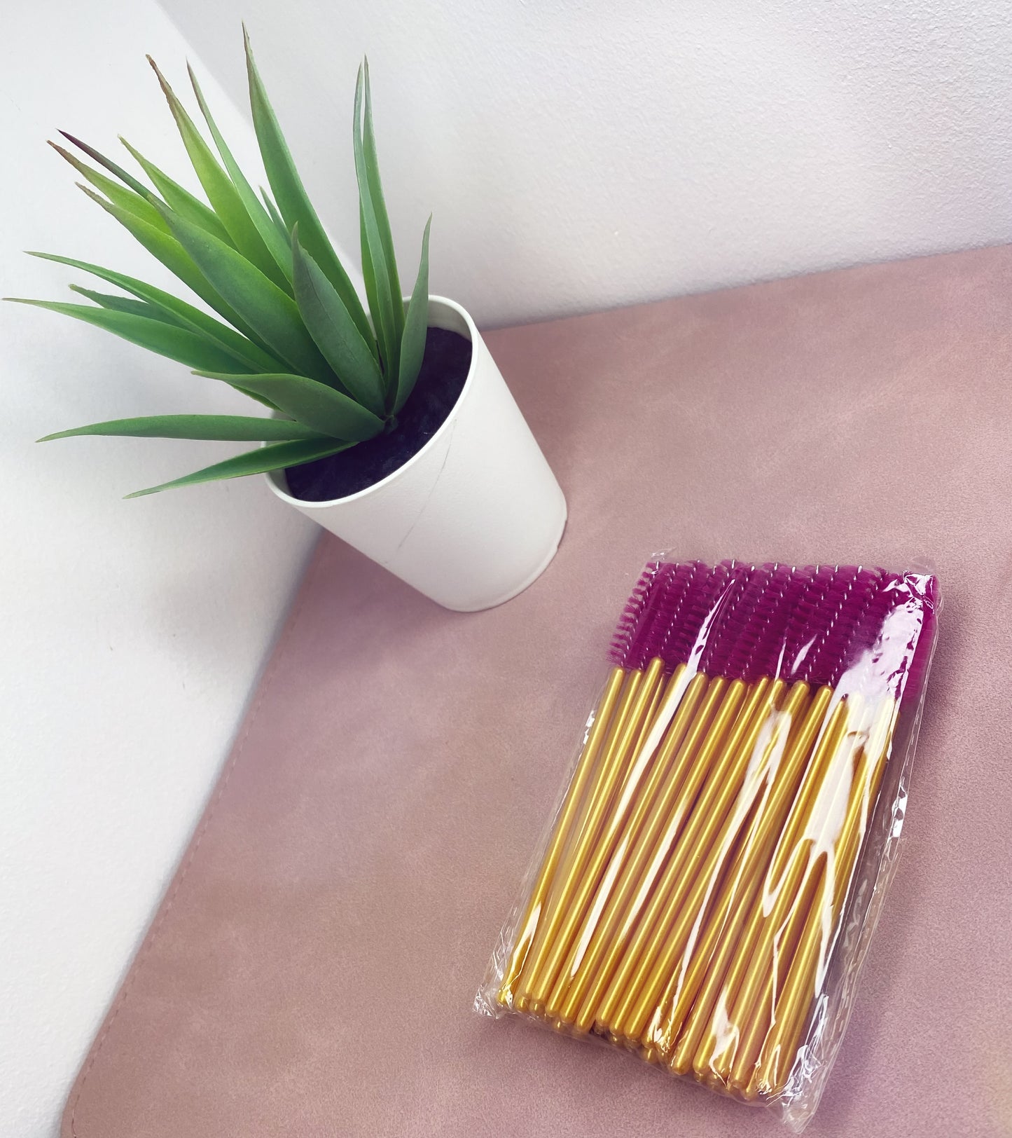 Mascara Brushes - 50 Pack - Gold